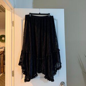 American Eagle Lace Handkerchief Hem Maxi Skirt (Black)